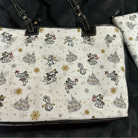 Dooney & Bourke Disney 2020 Holiday Winter Tote and wallet EUC - Picture 3 of 7